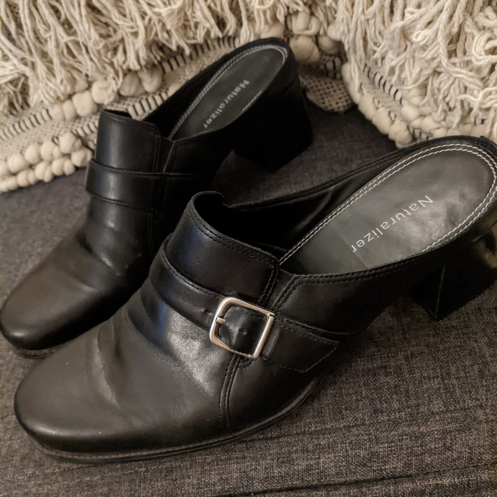 Naturalizer Black Leather Mule 2" Heel 8.5M
